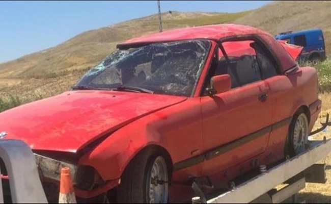 KONTROLDEN Ã‡IKAN  ARAÃ‡ TARLAYA DEVRÄ°LDÄ°