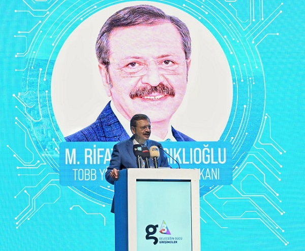 TSO YÖNETİMDEN M. RİFAT HİSARCIKLIOĞLU'NA TEBRİK
