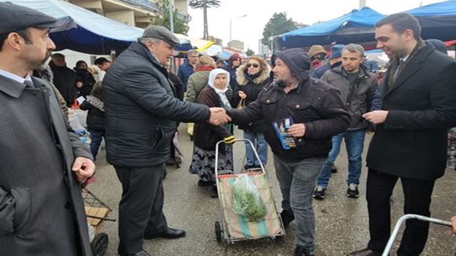 ERTEKÄ°N, CUMARTESÄ° PAZARINDA DERT DÄ°NLEDÄ°