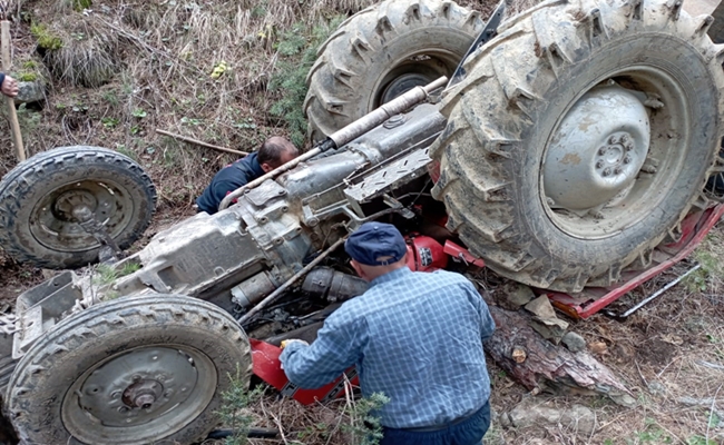 TRAKTÃ–RÃœN ALTINDA KALAN  SÃœRÃœCÃœ YARALI KURTULDU