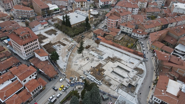 Ã‡ORUM MEYDANIâ€™NDA Ã‡ALIÅžMALAR DEVAM EDÄ°YOR