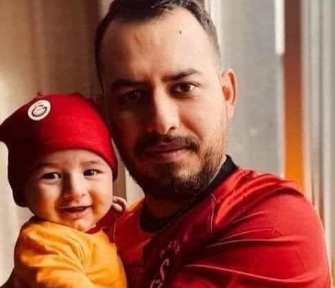 Ã‡ORUMLU Ã–ÄžRETMEN VE OÄžLU  DEPREMDE HAYATINI KAYBETTÄ°