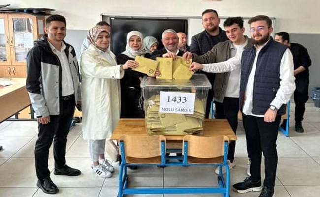 BAÅžKAN AÅžGIN AÄ°LESÄ° Ä°LE SANDIK BAÅžINDAYDI