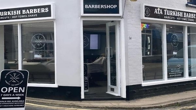 Ã‡ORUMLU Ä°NGÄ°LTEREâ€™DE  â€˜ATA TÃœRK BERBERÄ°â€™ AÃ‡TI