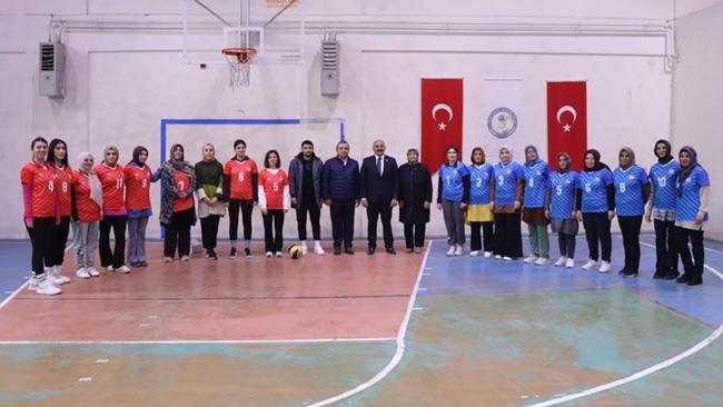 ORTAKÃ–Yâ€™DE â€œEVÄ°NÄ°N SULTANLARIâ€ VOLEYBOL TAKIMI!