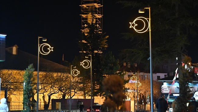 TARÄ°HÄ° MEYDANâ€™A â€œAY-YILDIZâ€LI AYDINLATMA!