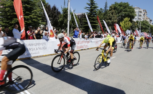 100. YIL ONURUNA PEDAL Ã‡EVÄ°RDÄ°LER