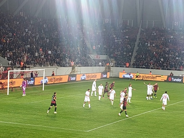 ÇORUM FK, VAN’A TAKILDI