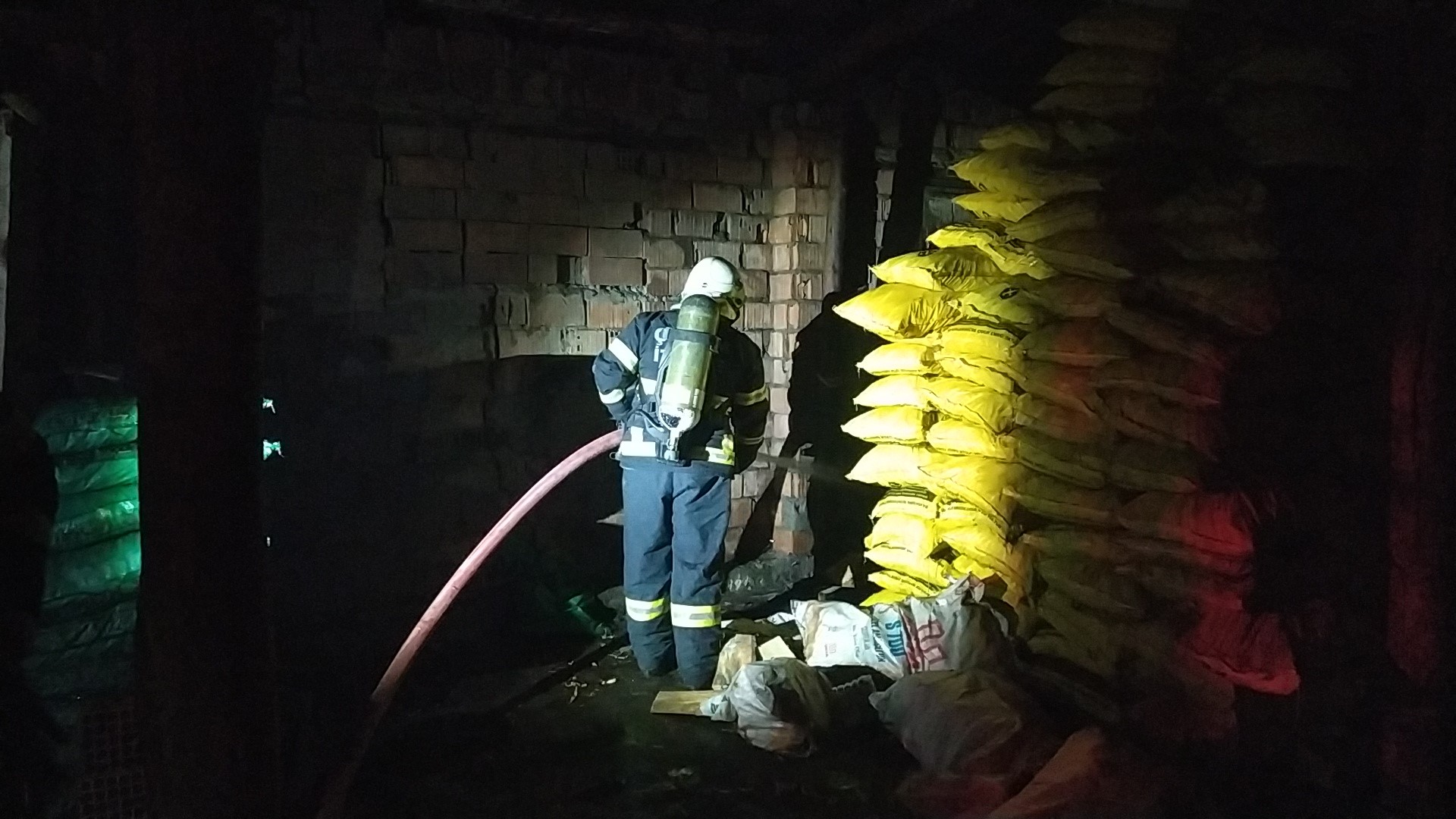 KÃ–MÃœRCÃœDE YANGIN Ã‡IKTI