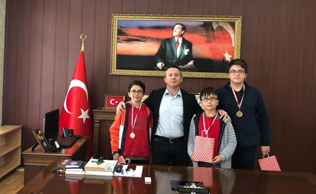 BAÅžARILI Ã–ÄžRENCÄ°LER Ã–DÃœLLENDÄ°RÄ°LDÄ°