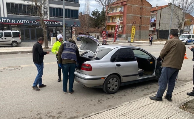 ARANAN 24 ÅžAHIS YAKALANDI