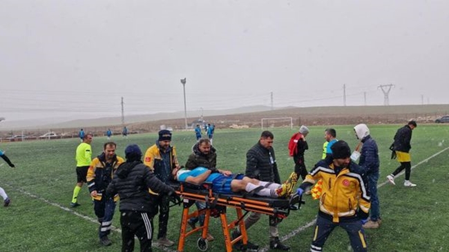 AMATÃ–R FUTBOLCU HASTANELÄ°K OLDU