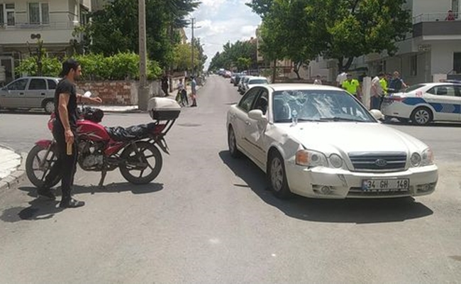 OTOMOBÄ°L Ä°LE MOTOSÄ°KLET Ã‡ARPIÅžTI