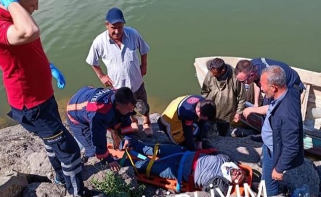 KÃ–PRÃœDEN ATLAYAN GENCÄ°  BALIKÃ‡ILAR KURTARDI