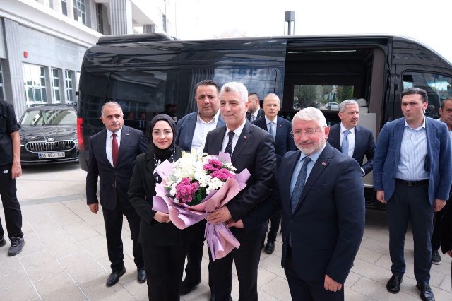 BAKAN BOLAT, ÇORUM'DA BAŞKANIMIZIN İSMİ GİBİ HALİL İBRAHİM BEREKETİ VAR