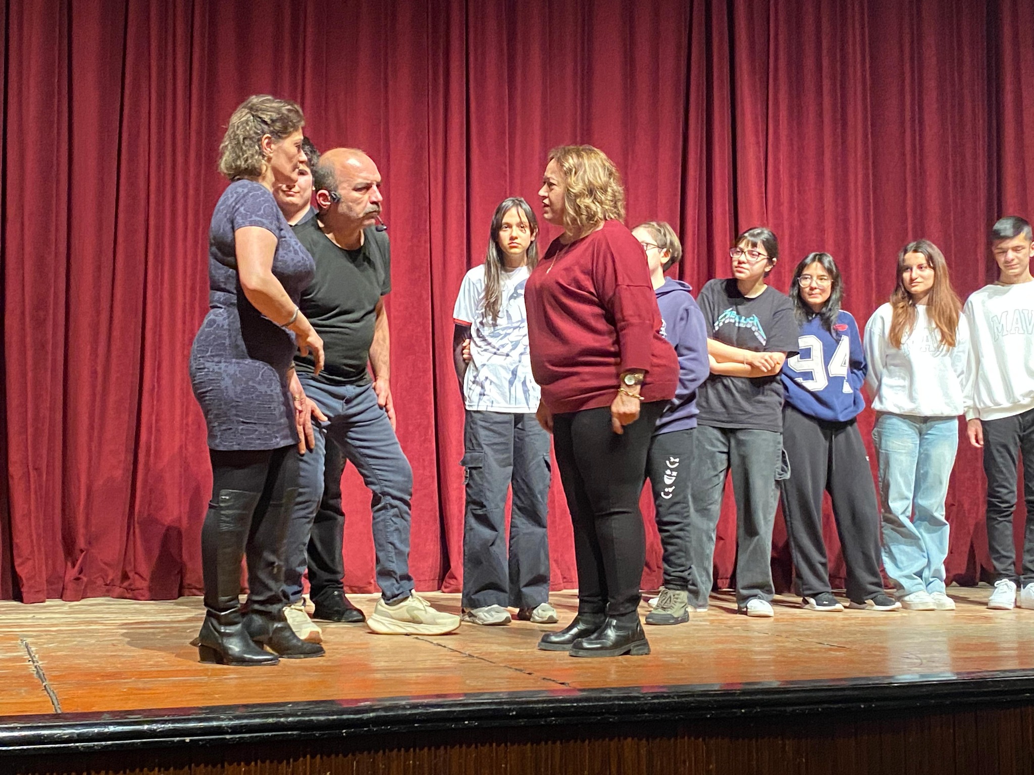 AYHAN TAŞ, ÇORUMLULARI GÜLDÜRDÜ