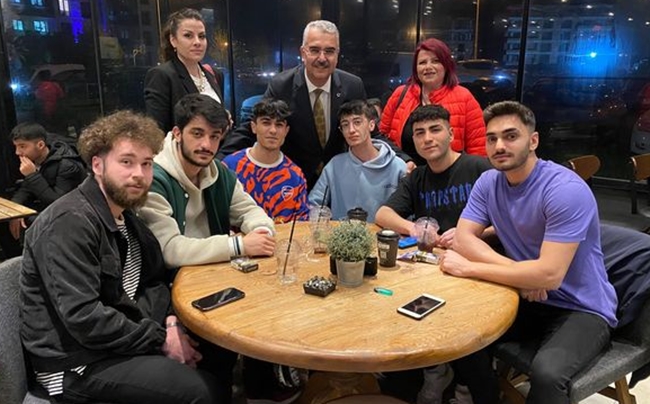 AHLATCI: GENÃ‡LERÄ°N TÃœM SORUNLARINI Ã‡Ã–ZDÃœK