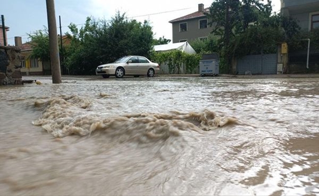 OSMANCIKâ€™I FIRTINA VE SAÄžANAK VURDU