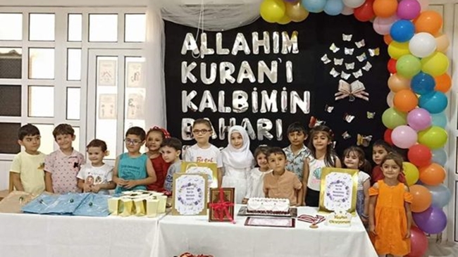 KURâ€™AN Ã–ÄžRENEN MÄ°NÄ°KLER TAÃ‡ GÄ°YDÄ°