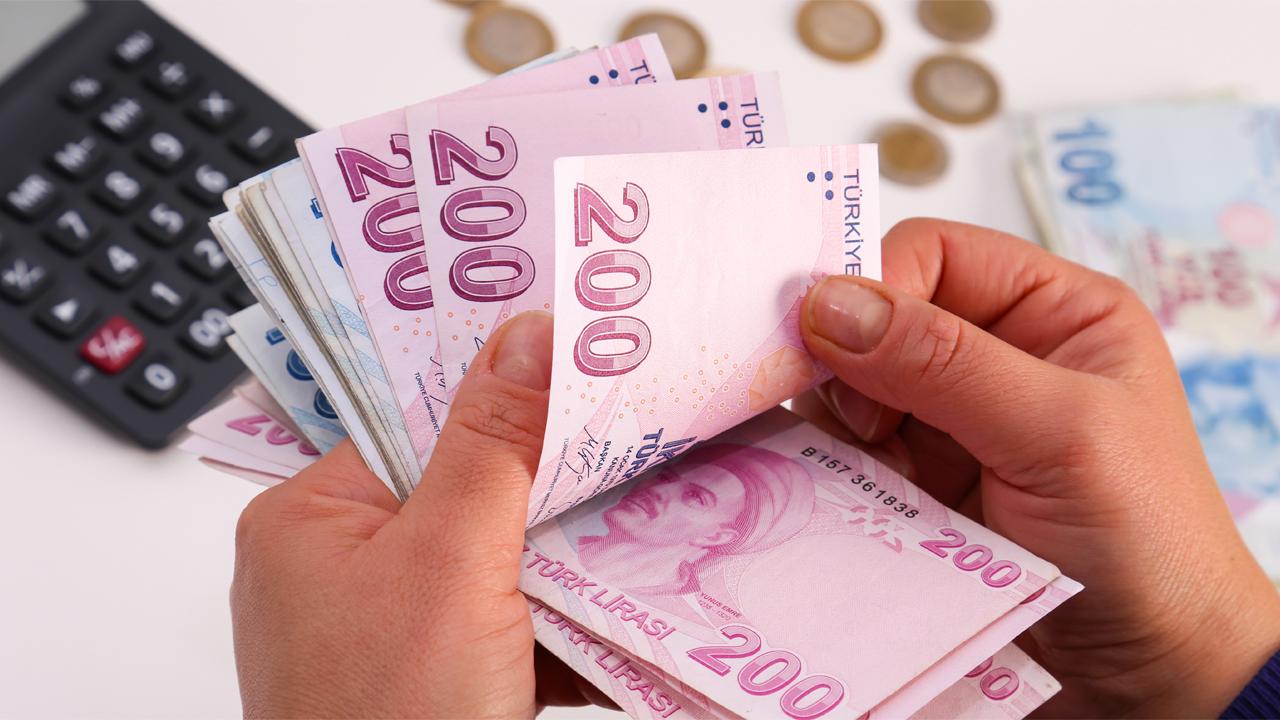 MEMUR VE EMEKLİNİN MAAŞ ZAMMI BELLİ OLDU