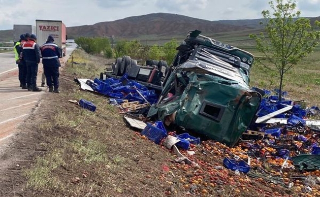 Ã‡ORUMâ€™DA TIR DEVRÄ°LDÄ°