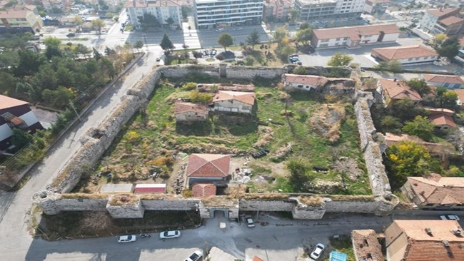 KALEDE RESTORASYON BAÅžLIYOR