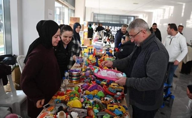 Ã‡ORUMâ€™A 6 BÄ°N 444  DEPREMZEDE GELDÄ°