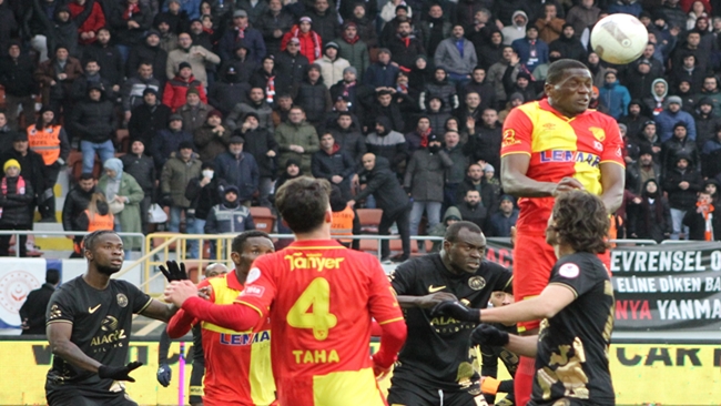 Ã‡ORUM FK, GÃ–ZTEPE'YÄ° ELÄ°NDEN KAÃ‡IRDI