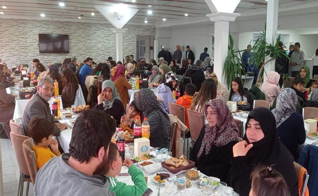 DEPREMZEDE AÄ°LELERE Ä°FTAR!