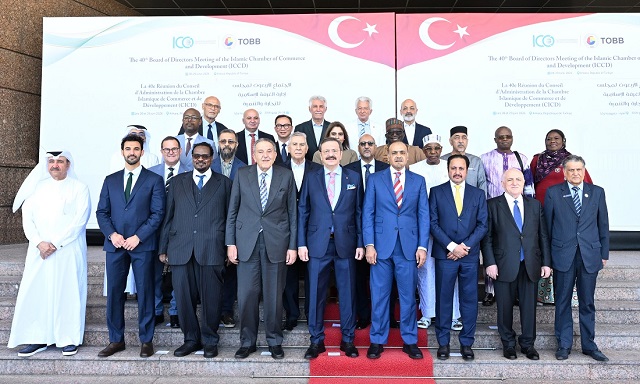 TSO YÖNETİMDEN M. RİFAT HİSARCIKLIOĞLU'NA TEBRİK