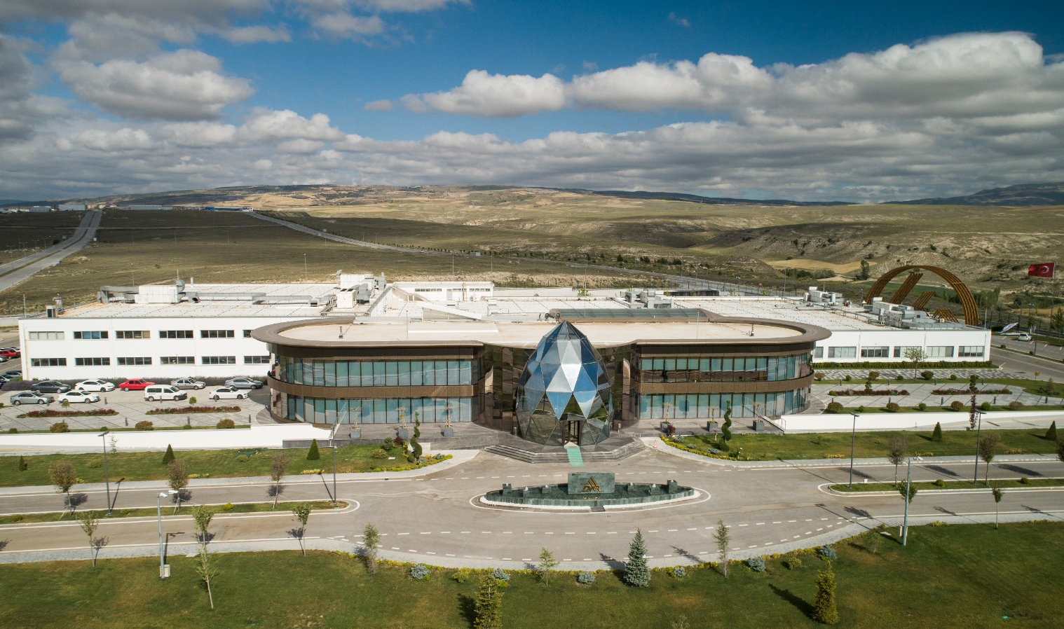 AHLATCIâ€™NIN SERVETÄ° 5  MÄ°LYAR DOLARA ULAÅžTI