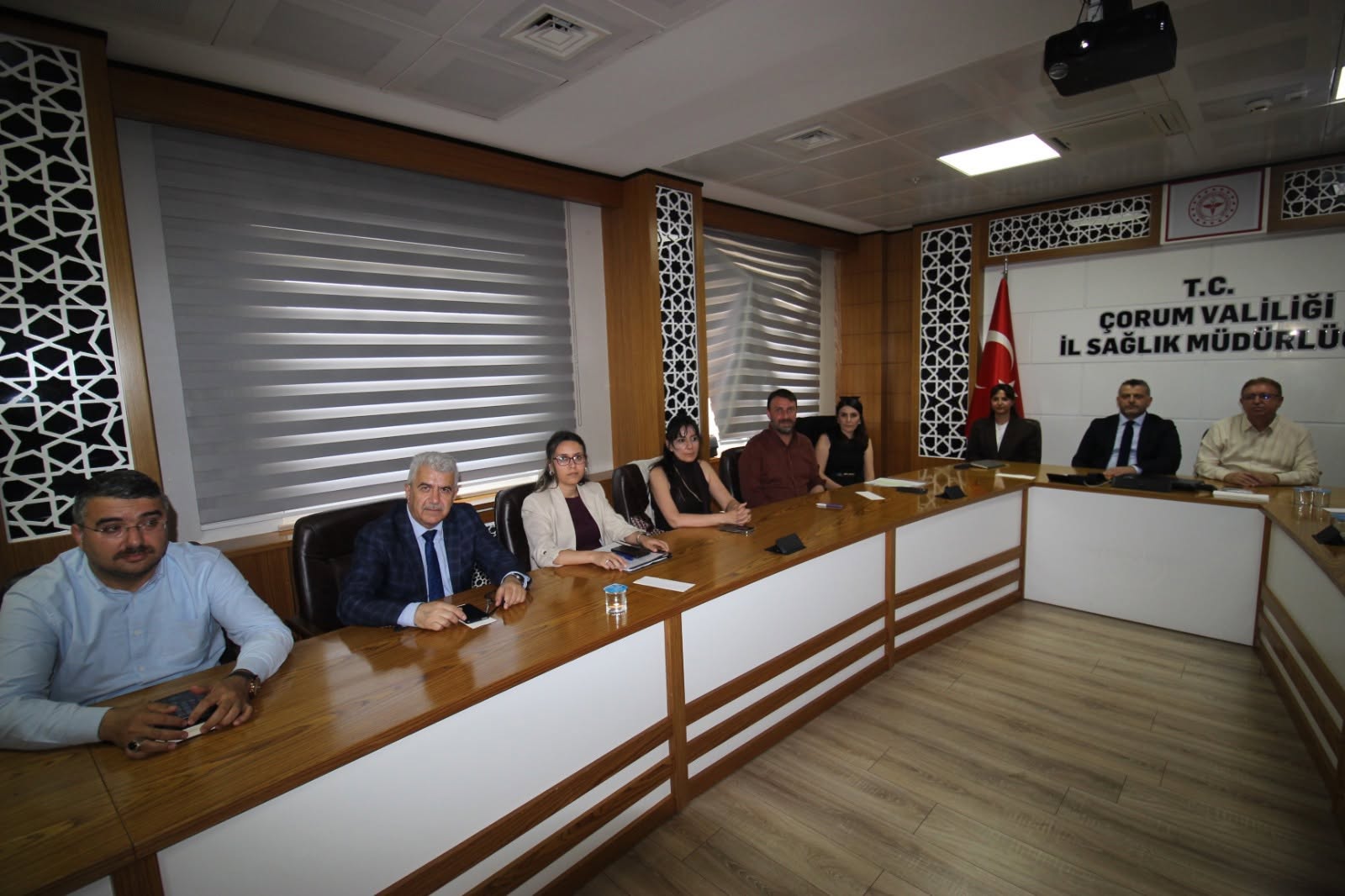 SAĞLIK HİZMETLERİ MASAYA YATIRILDI