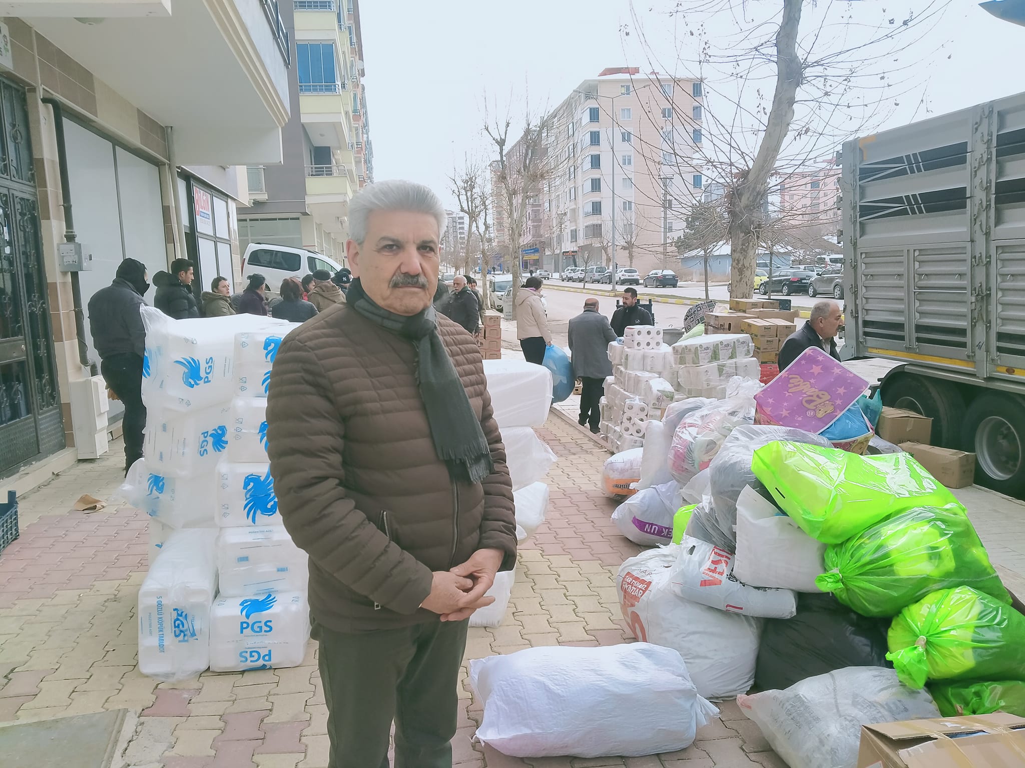 DEDESLÄ° YARDIM  TIRI YOLA Ã‡IKTI