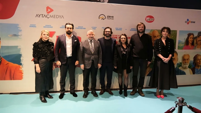 EFSANE FÄ°LMÄ°NE Ã‡ORUMâ€™DA GALA YAPILDI