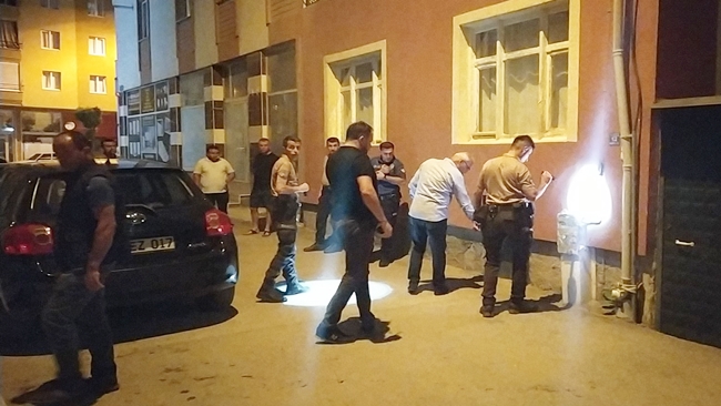 GECE YÄ°NE 17â€™LÄ°KLERÄ°N  SÄ°LAHLI KAVGASI VARDI