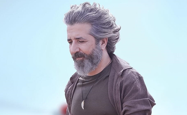 ALÄ° KINIK, HAYRANLARIYLA BULUÅžUYOR