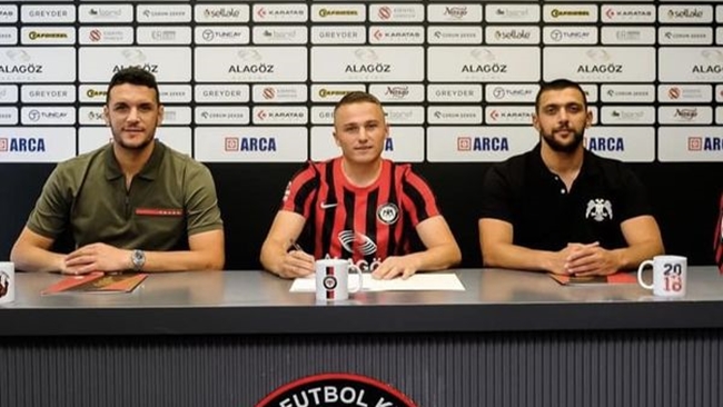 Ã‡ORUM FKâ€™DA NALEPA Ä°MZAYI ATTI