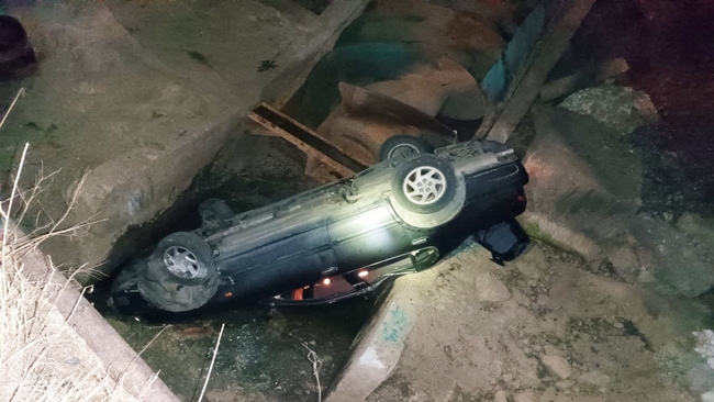 OTOMOBÄ°L SULAMA KANALINA DÃœÅžTÃœ