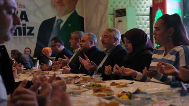 AÅžGIN, Ä°LK ORUCU Ä°FTAR SOFRASINDA AÃ‡TI