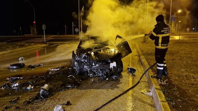 TAKLA ATAN CÄ°P ALEV ALDI  YARALILARI Ä°TFAÄ°YE KURTARDI