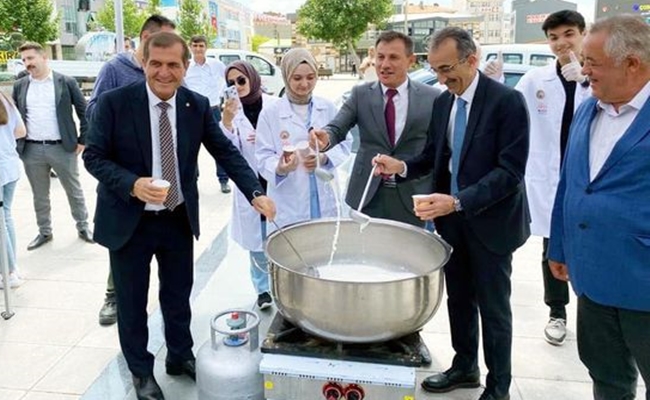 DÃœNYA SÃœT GÃœNÃœ KUTLANDI