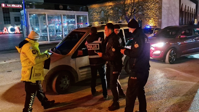 POLÄ°STEN YENÄ° YILDA â€œÅžOKâ€ UYGULAMA!