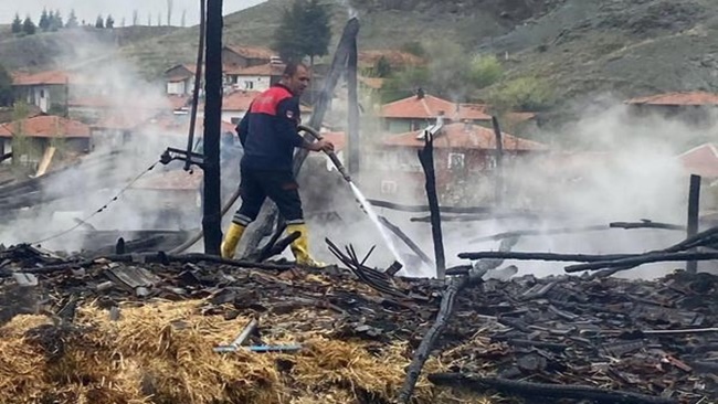 Ä°TFAÄ°YENÄ°N ANINDA MÃœDAHALESÄ°  YANGININ BÃœYÃœMESÄ°NÄ° Ã–NLEDÄ°