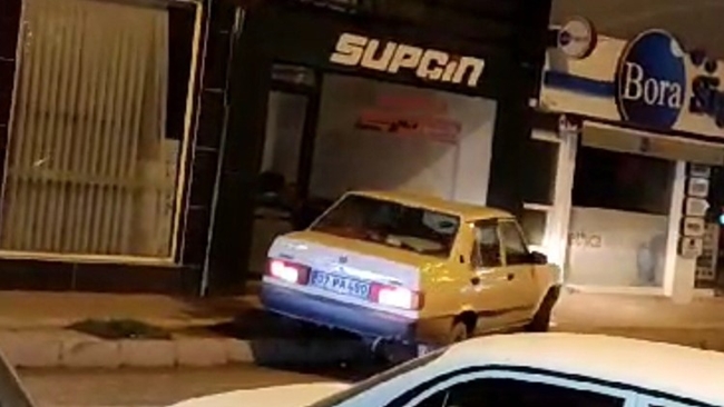 KONTROLDEN Ã‡IKAN OTOMOBÄ°L Ä°ÅžYERÄ°NE GÄ°RDÄ°