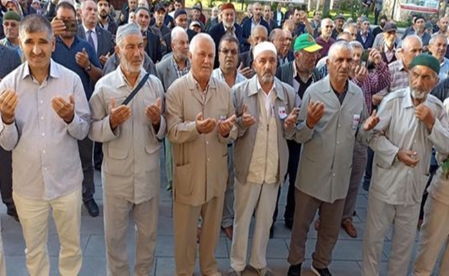 HACI ADAYLARI DUALARLA UÄžURLANDI