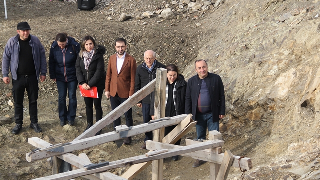 KALEDE 2 BÄ°N YILLIK SARNIÃ‡  VE MÄ°MARÄ° YAPI BULUNDU