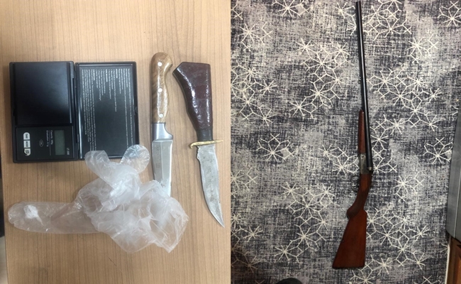 YAKINLARINI REHÄ°N ALDI