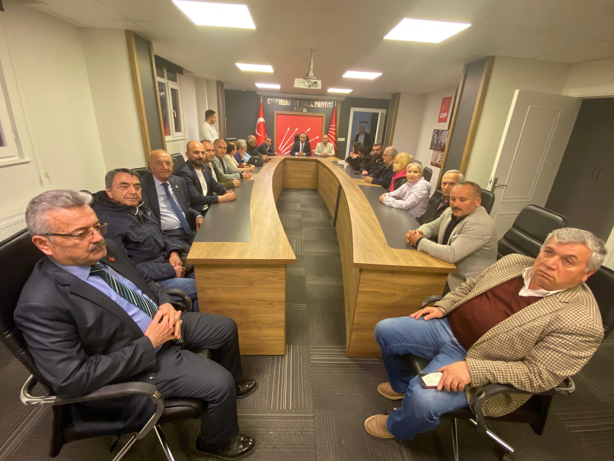 CHP PARTİDE NÖBET BAŞLATTI