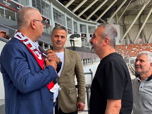 AHLATCI: SÜPER LİG'E YAKIŞIR BİR STADYUM İÇİN ÇALIŞIYORUZ