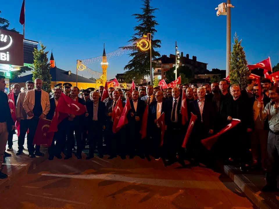 ÇORUM’DA DEMOKRASİ YÜRÜYÜŞÜ 